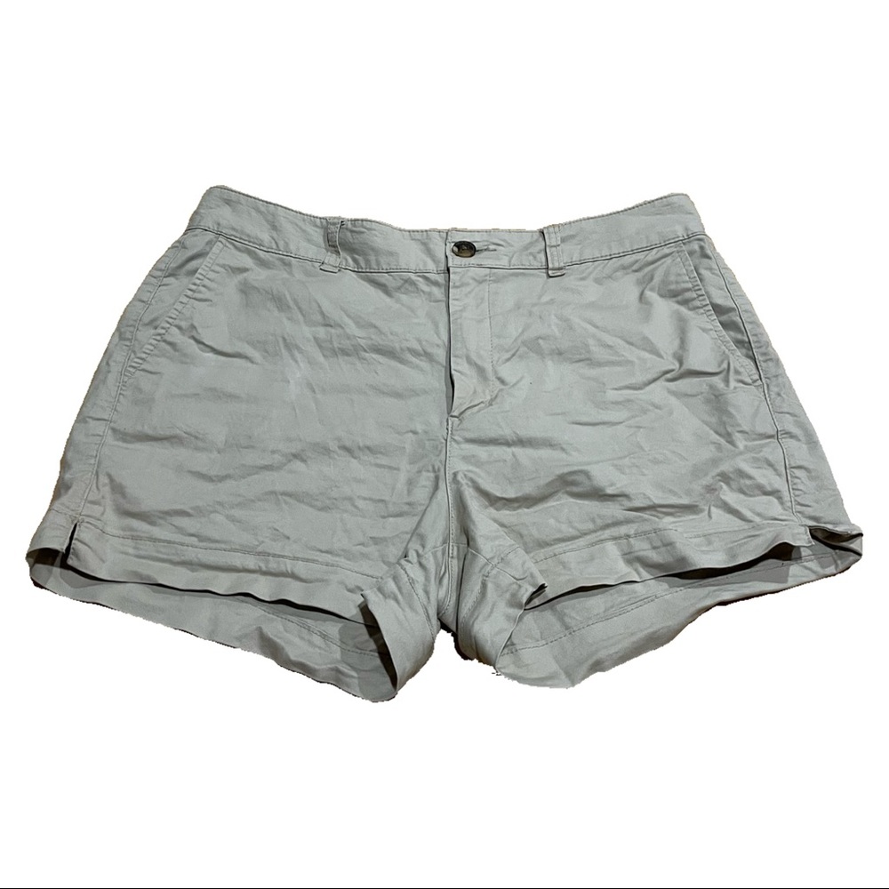 size 8 khaki old navy shorts